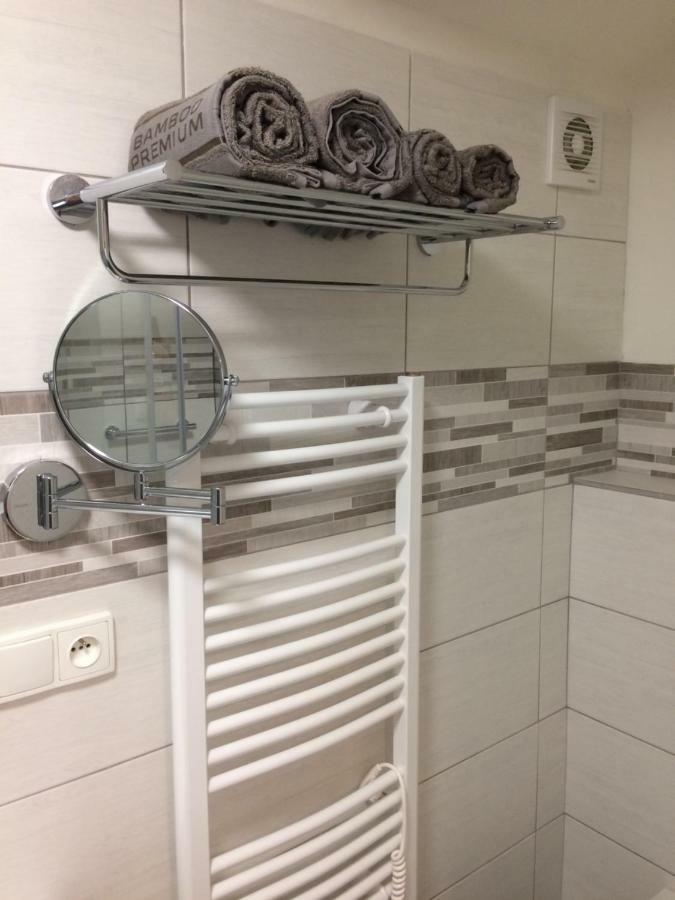 Apartman Mh Breclav Luaran gambar